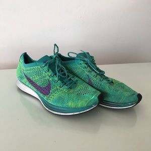 Knit Nike tennis shoes